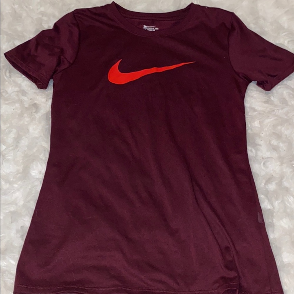 nike tshirt